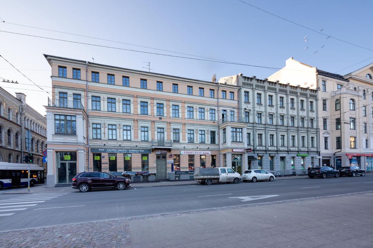 Merkela Loft Apartment Beside Vermanes Park Rīga Exterior foto